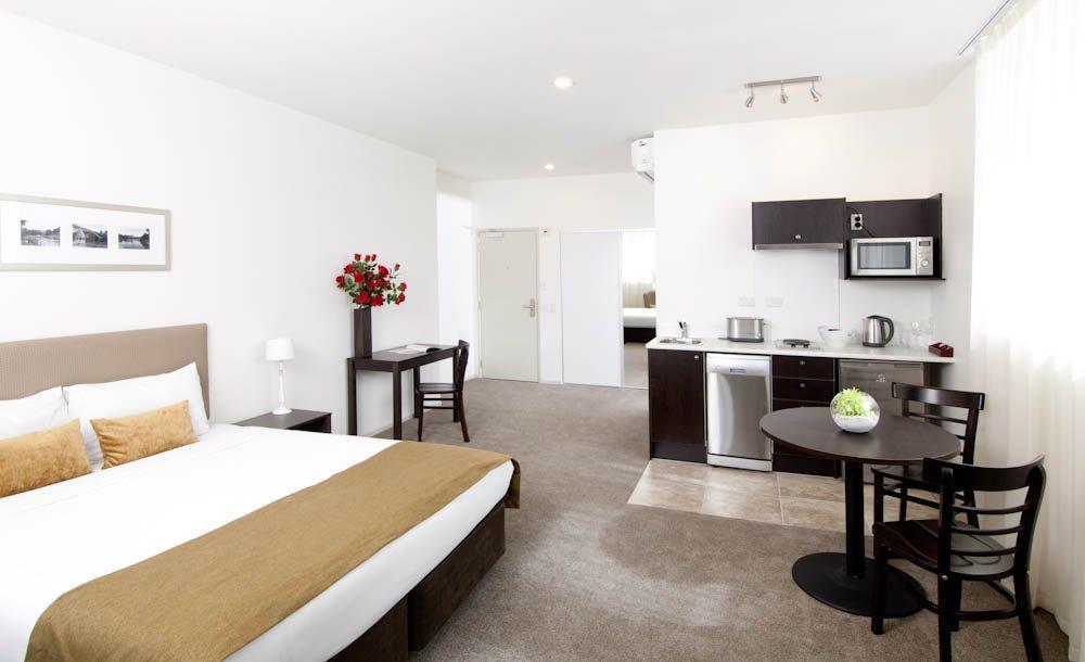Quest On London Aparthotel Hamilton Room photo