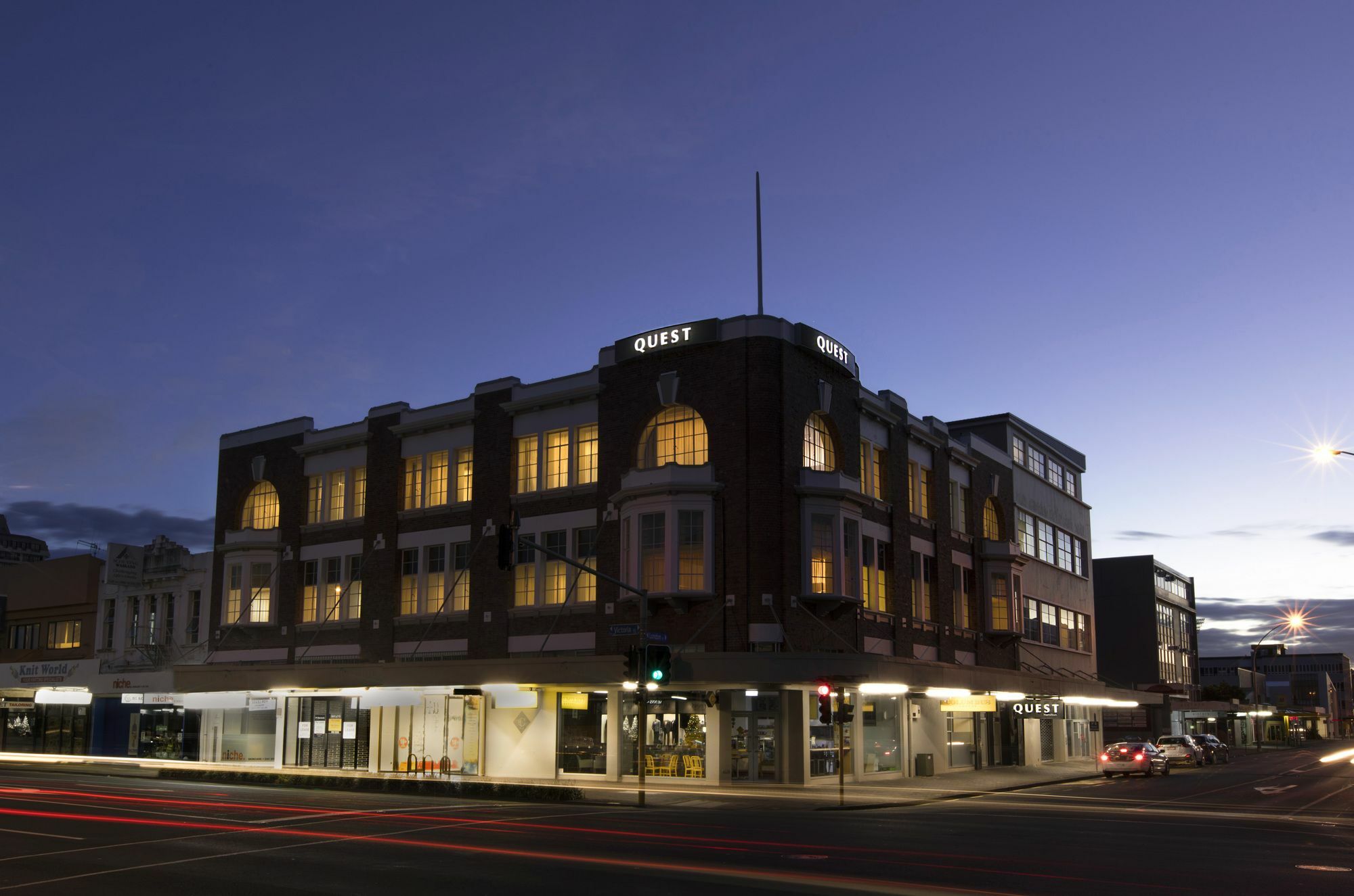 Quest On London Aparthotel Hamilton Exterior photo